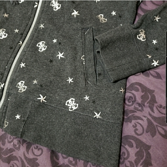 💫3/$30💫Guess Monogram Zip Hoodie - Picture 4 of 6